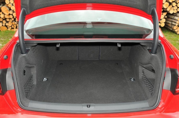 https://wcar.sets.lv/cars/Audi/A4 sedans/1453801709-dsc_7233.jpg